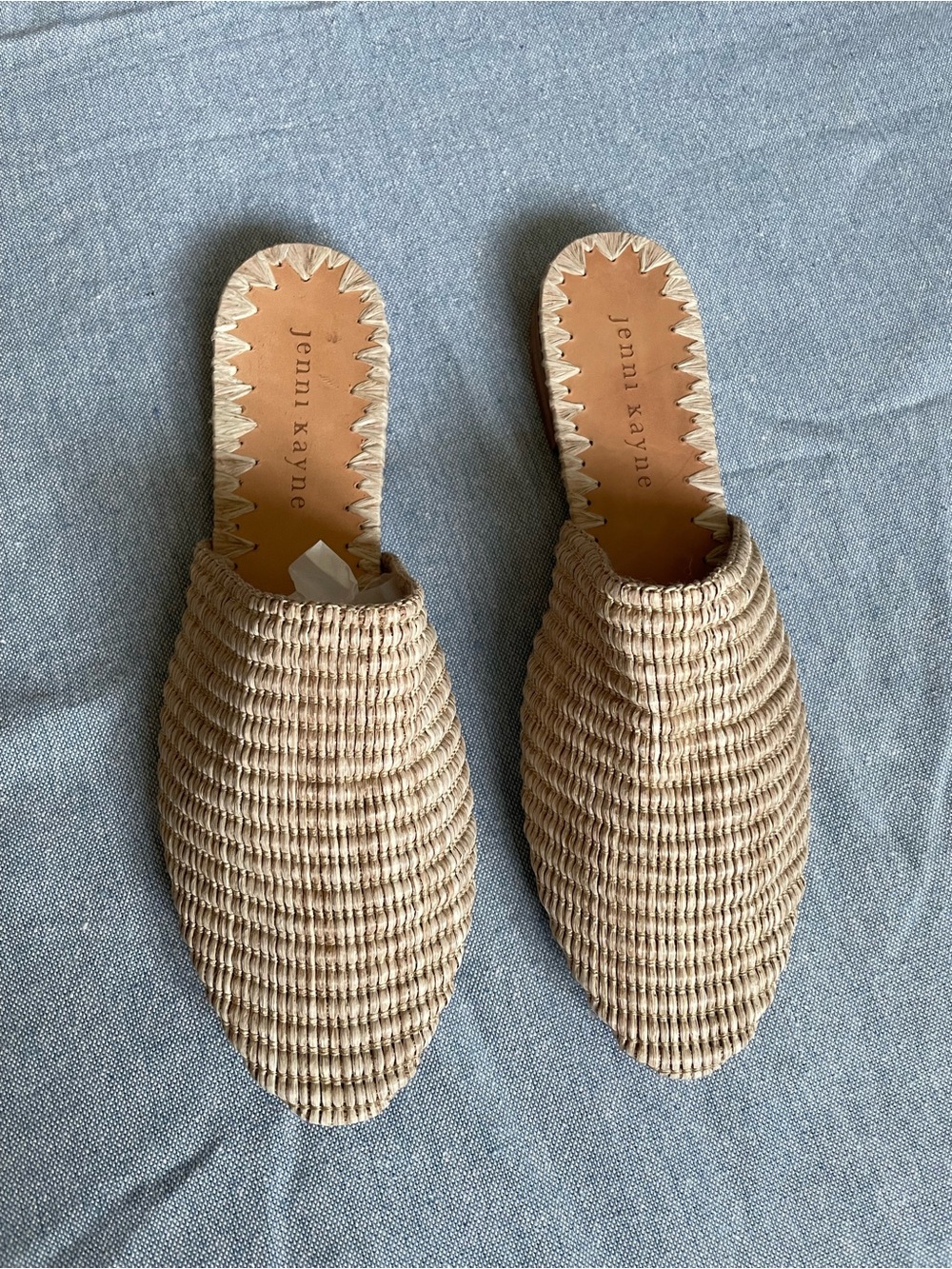 Jenni Kayne Raffia Slip On Mules Size 7 US 37 EU Pointed Toe Flat Straw Rattan - Picture 2 of 6